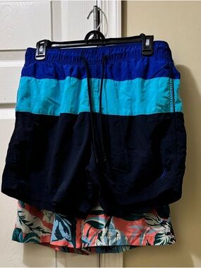 Men’s (2) Nautica Blue Color Block Swim Trunks Medium & C&C California